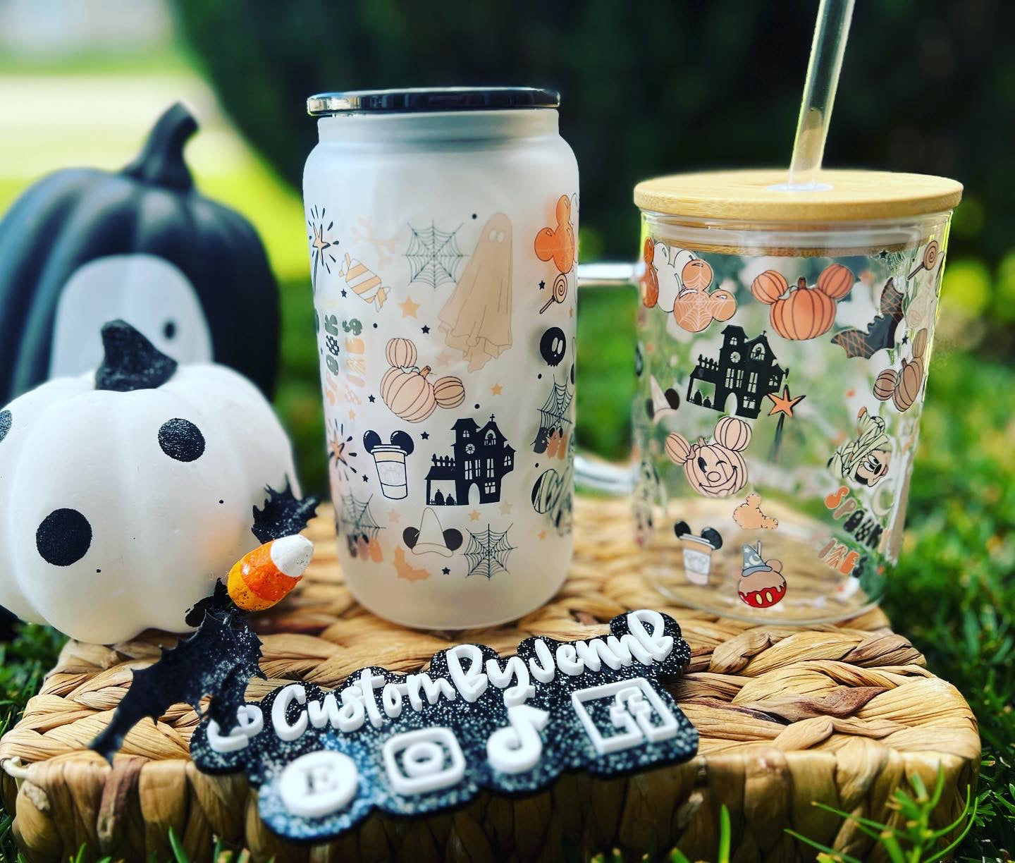 Mickey Snacks glass can