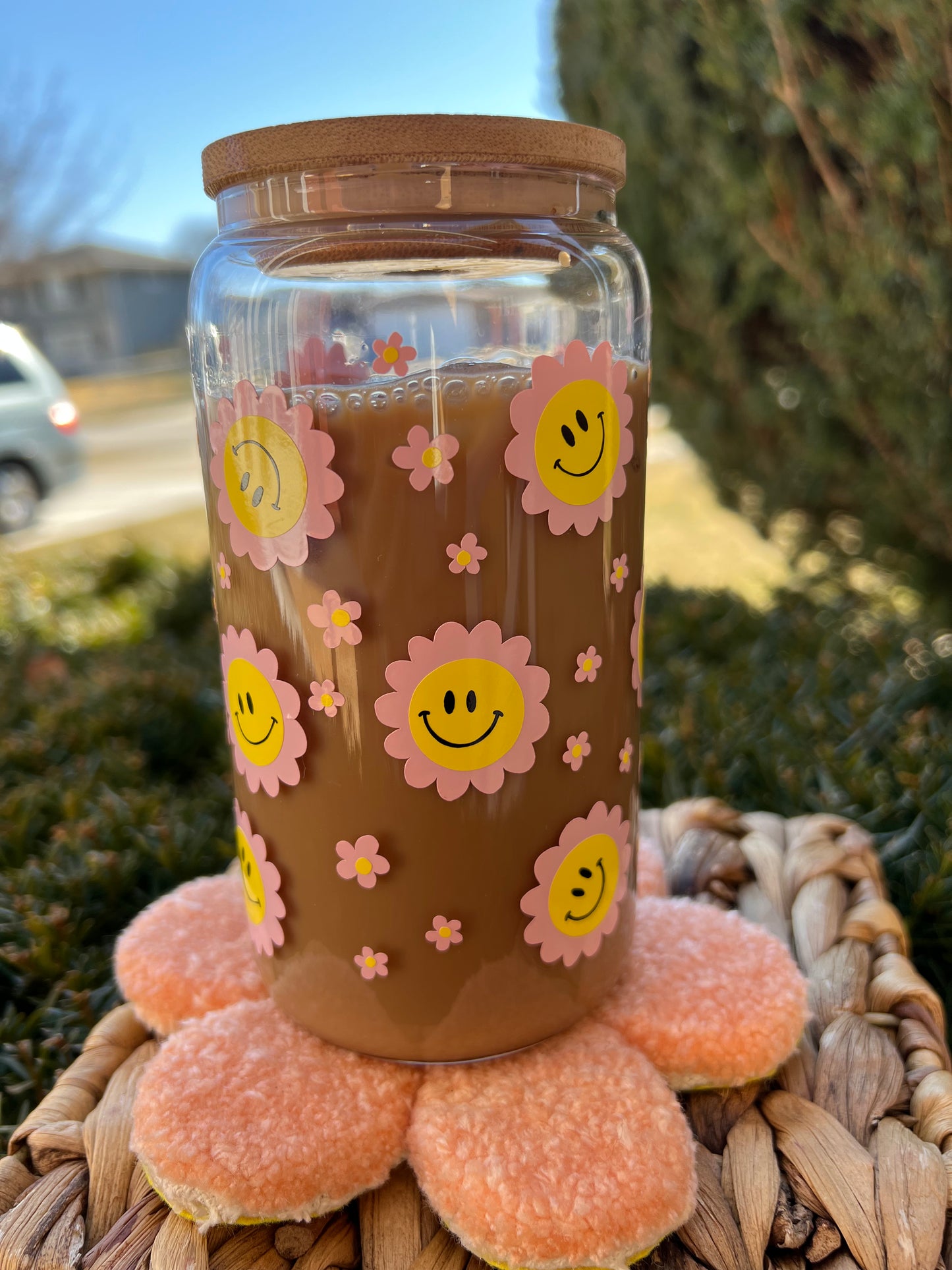 Smiley Flowers Glass can