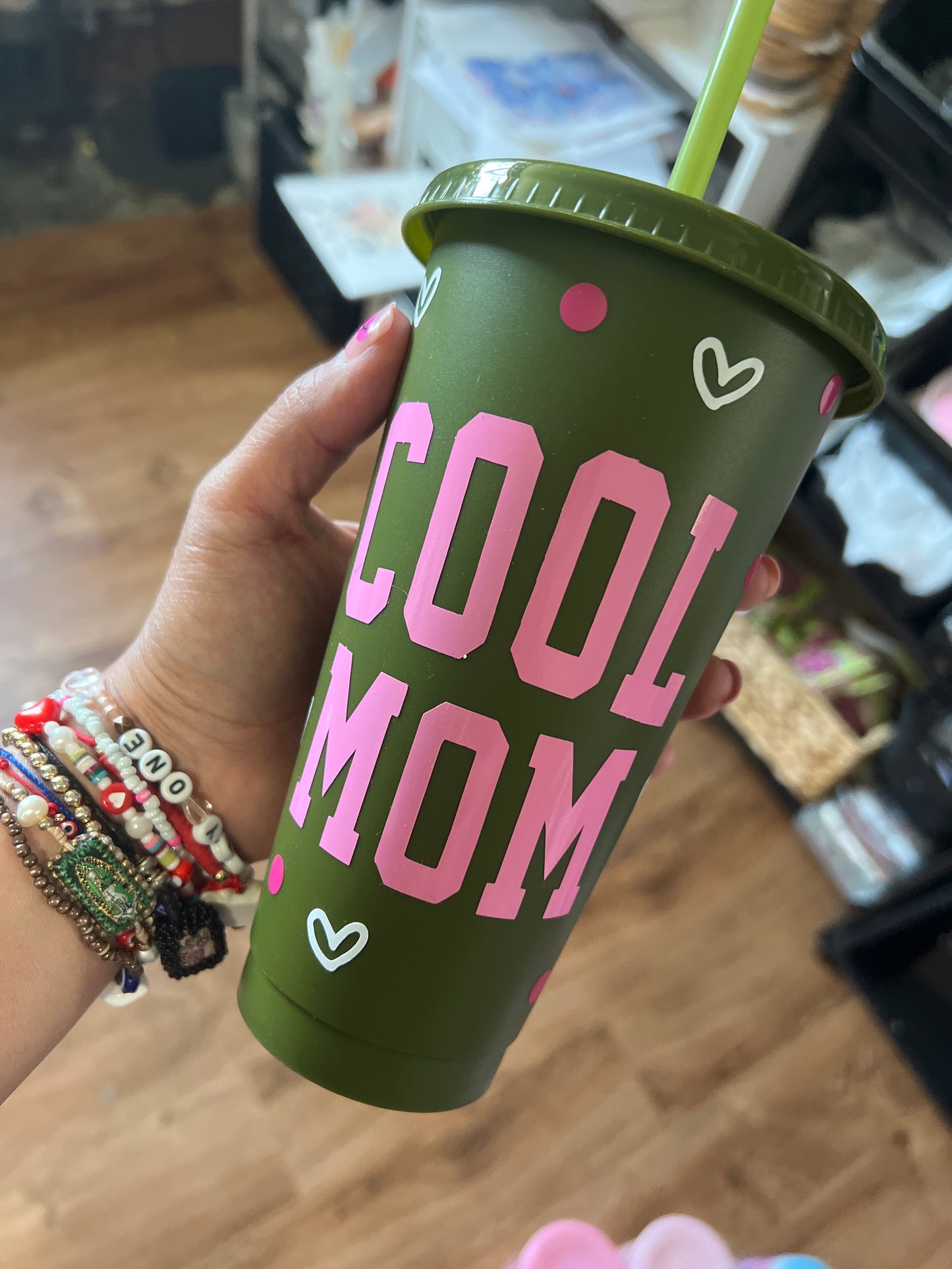 Cool mom 24oz plastic cup